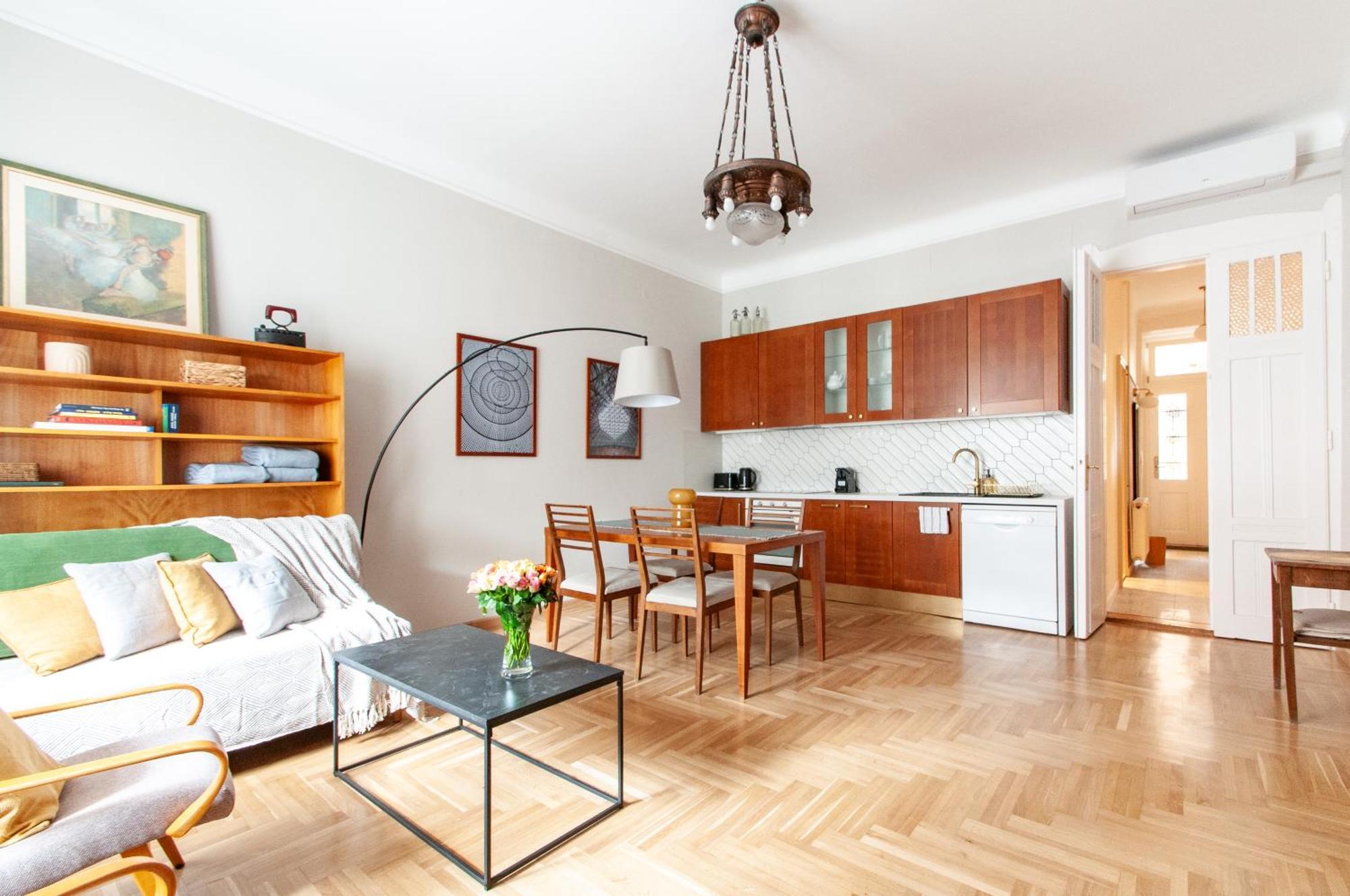 Spacious Family Suite Along River Side, In The Heart Of Buda Budapest Bagian luar foto