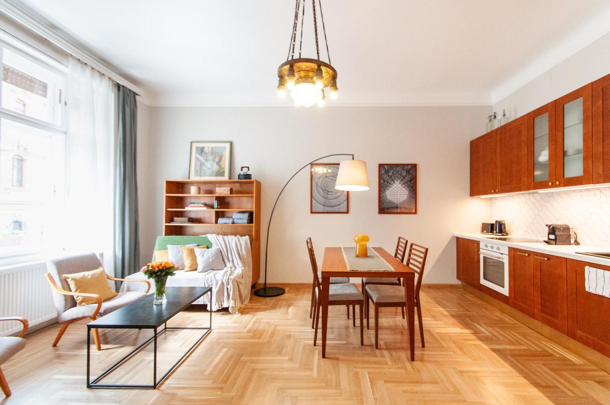 Spacious Family Suite Along River Side, In The Heart Of Buda Budapest Bagian luar foto