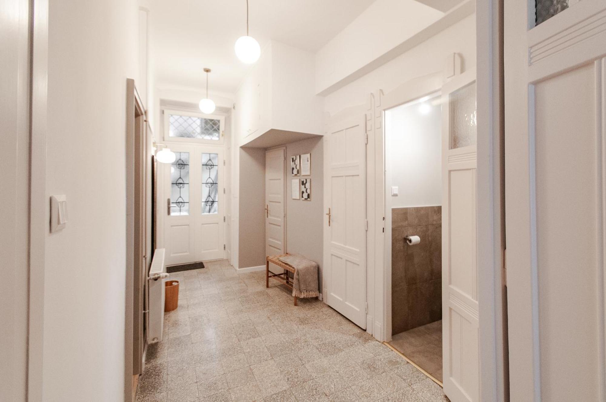Spacious Family Suite Along River Side, In The Heart Of Buda Budapest Bagian luar foto